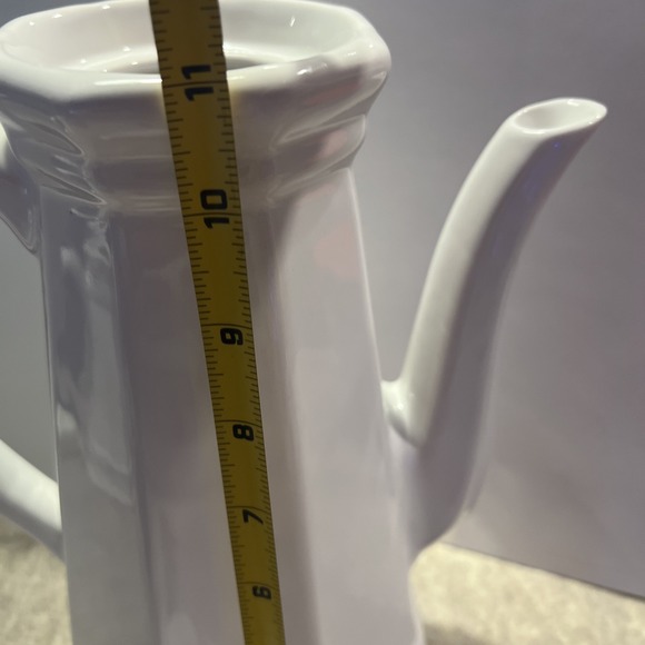 Vintage White Pfaltzgraff Heritage Coffee Pot with Lid-USA EUC - Picture 3 of 6